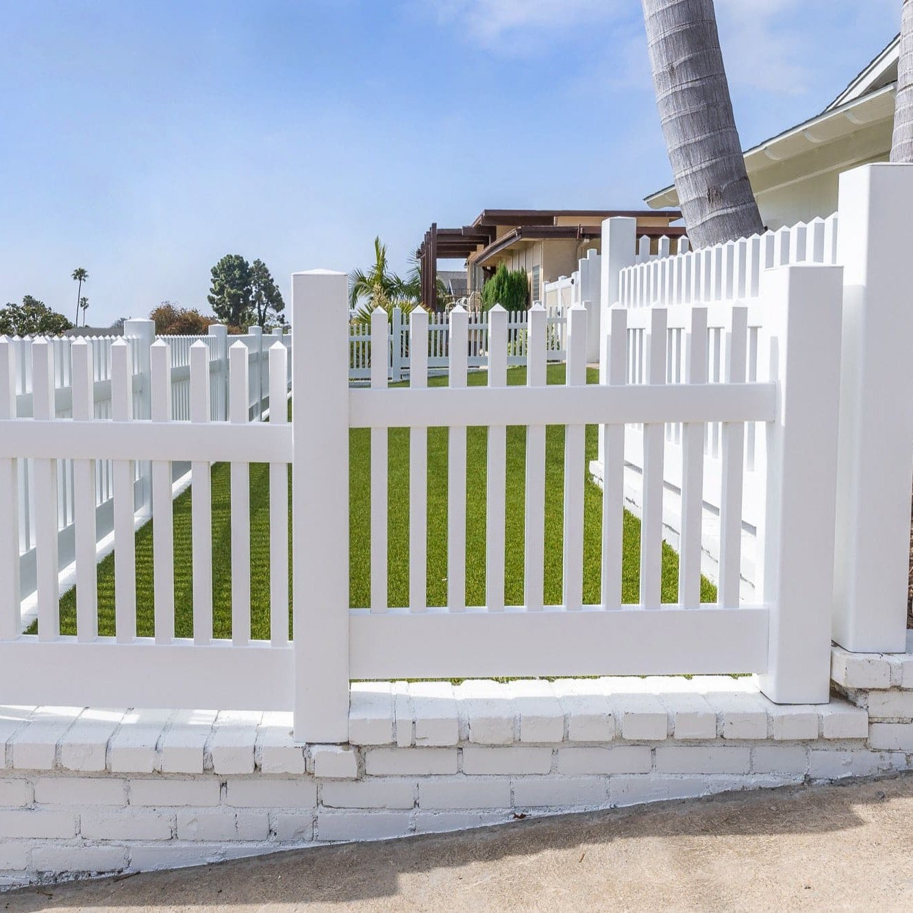 Chestnut Haven Series - Fence Panel - 4' x 8' - ActiveYards - White