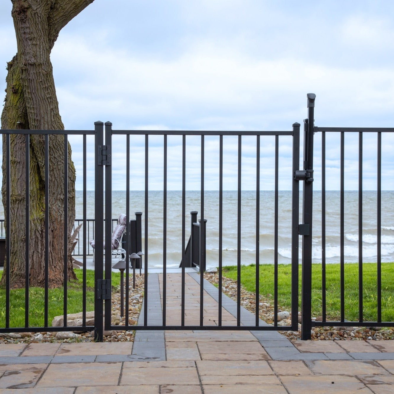 Bedrock Home Series - Straight Gate - 4' x 4' - ActiveYards - Black