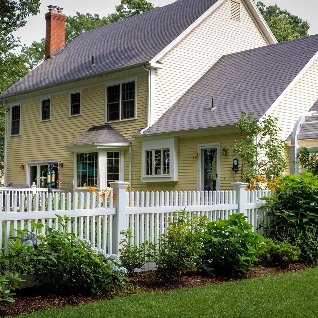 Chestnut Haven Series - Fence Panel - 4' x 8' - ActiveYards - White